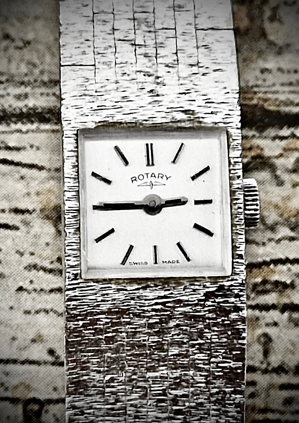 #516 Ladies 15.5 mm ROTARY 212 Swiss Made wrist Watch beautiful