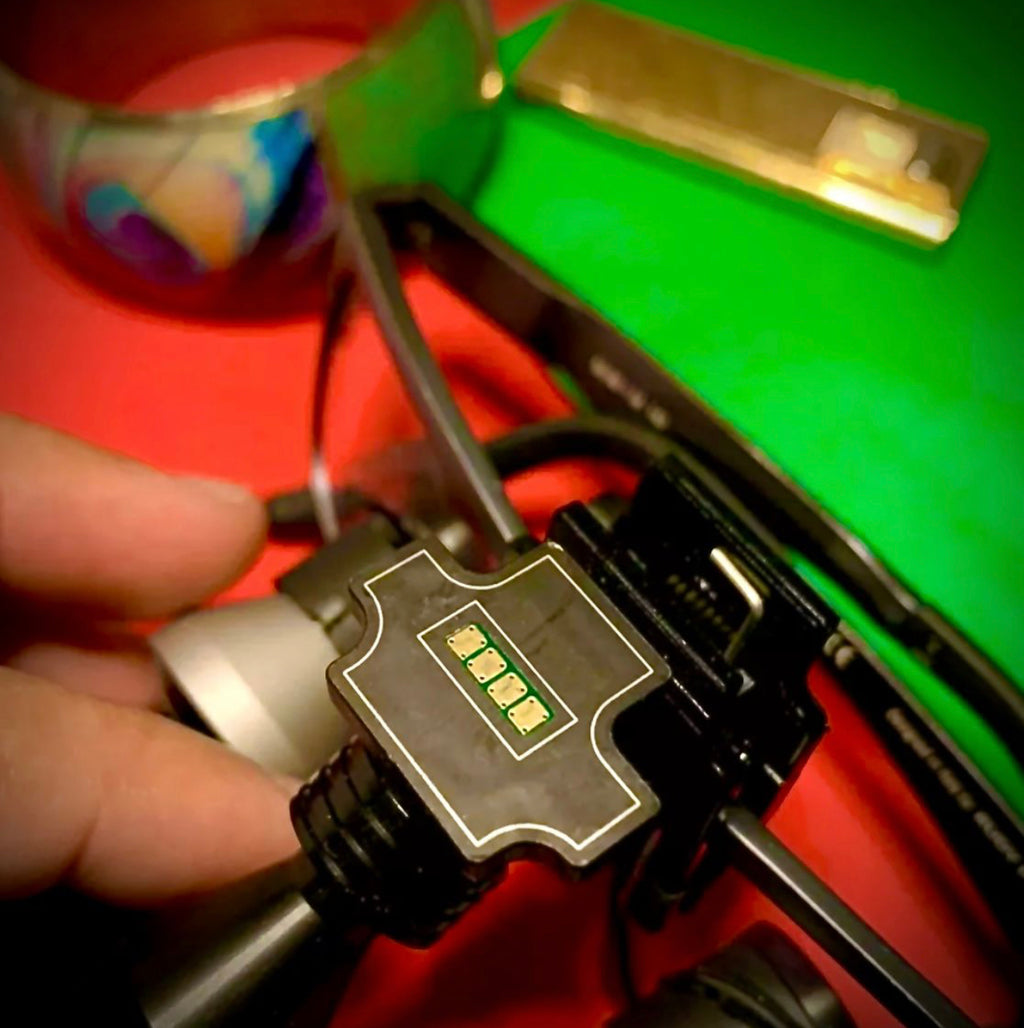 HighTech Dental Wireless Loupe Headlight With Two Detachable Magnetic Batteries