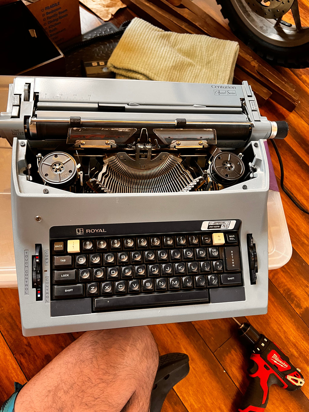 Royal Electric Typewriter Centurion Award Series Model SP-9000 Japan Portable collector’s Item