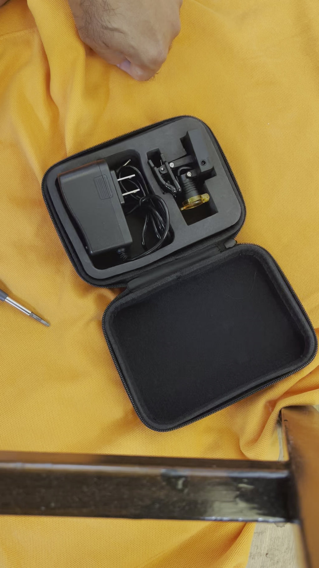 1 X Loaner Dental Loupes Wireless LED light System With Orange Filter, Charger and Carry Case Lightweight