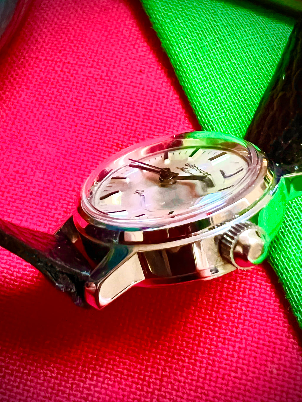 #398 Rare Vintage Wittnauer Geneve Automatic Watch Date Silver Dial Swiss Stainless Steel w/ Original Wittnauer Box
