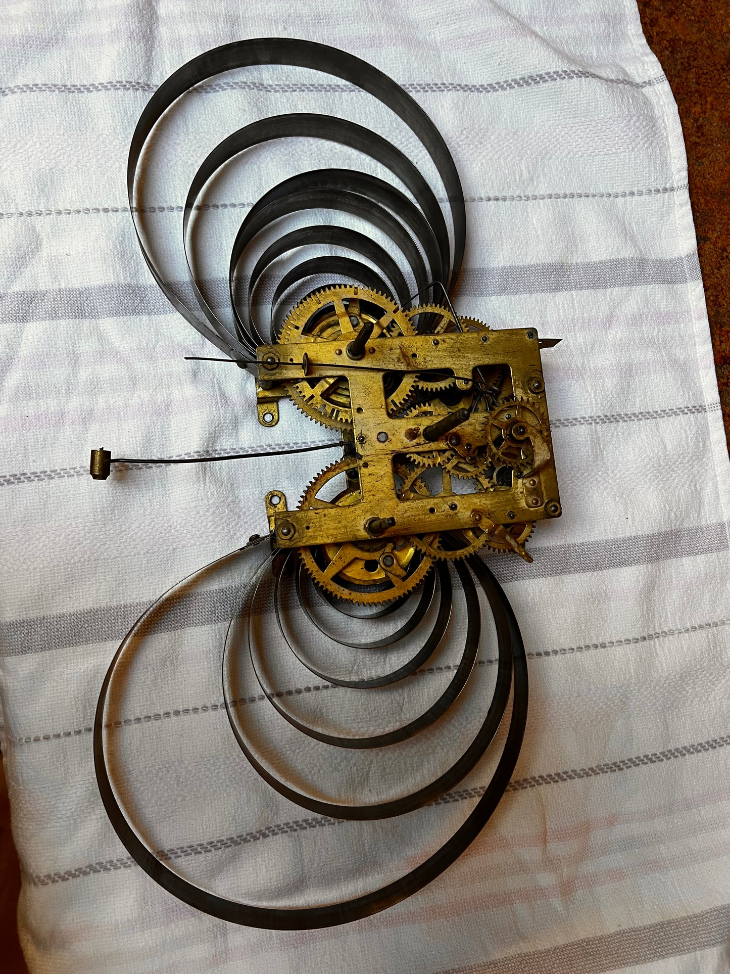 56. wooden clock not working willow creek Serviced doesn’t want to tick parts or not working