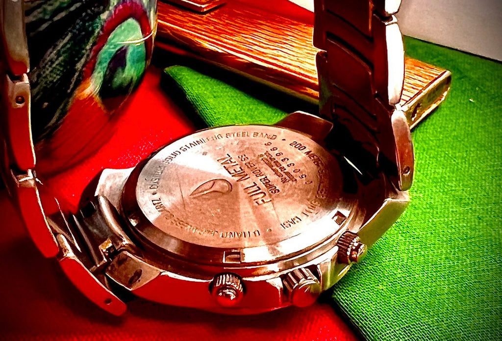 #320 Nixon Beautiful red Dial Quartz Chrinometer 200 Meter Heavy Watch With Original Bracelet