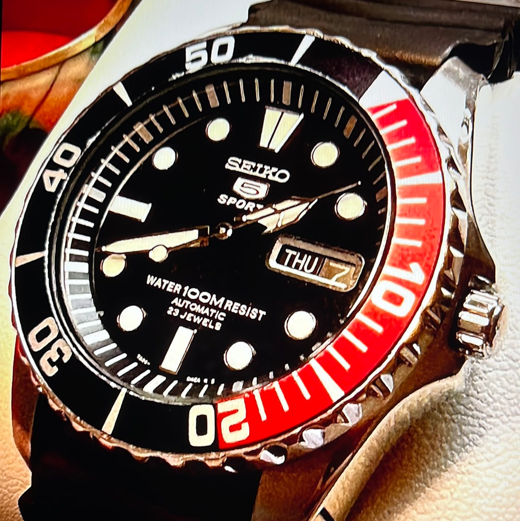 #217 Seiko 5 Blue dial 100 Metter automatic Pepsi Bezel