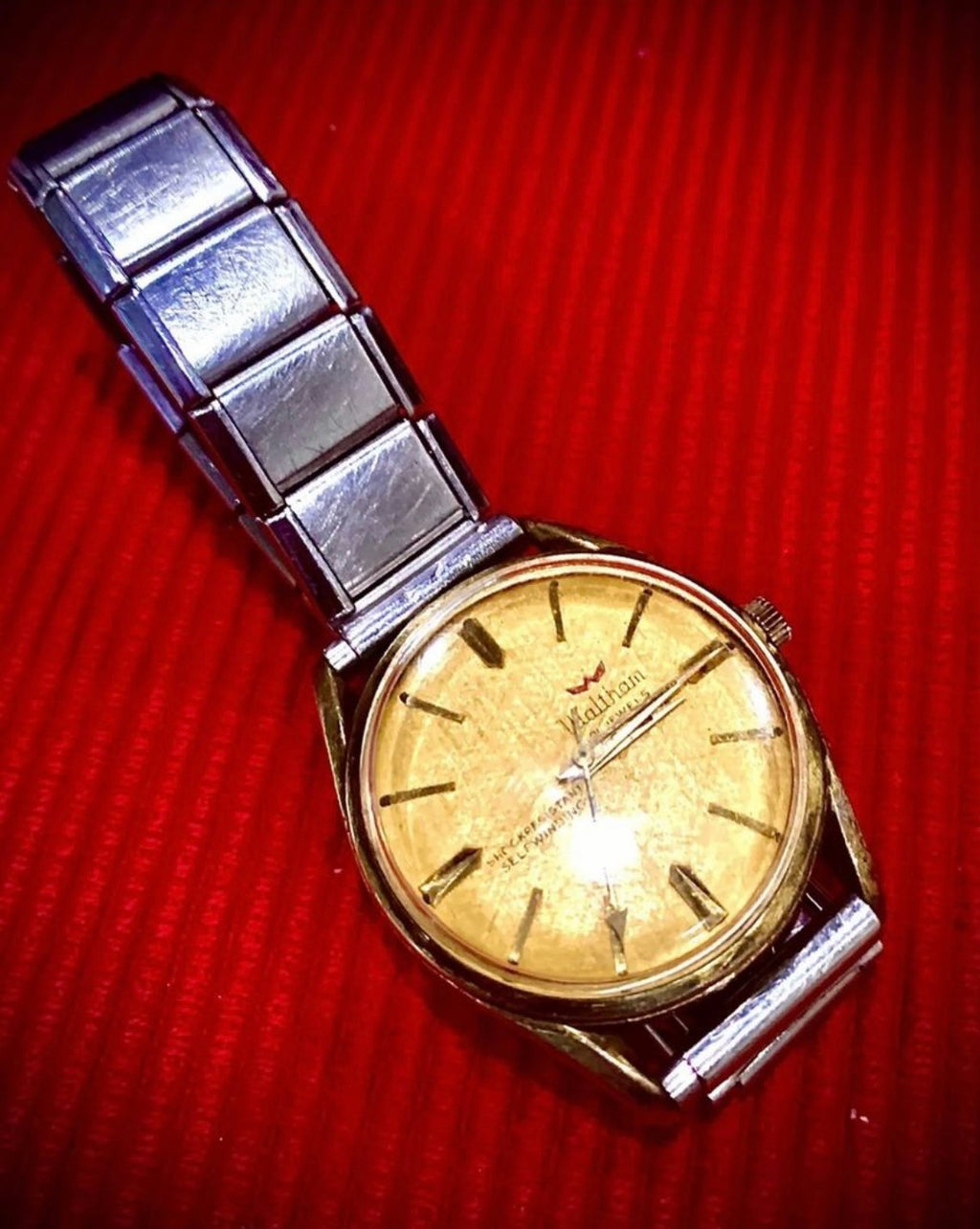 #174 Waltham Self winding Shock Resistant 21 Jewels Mens Wrist Watch