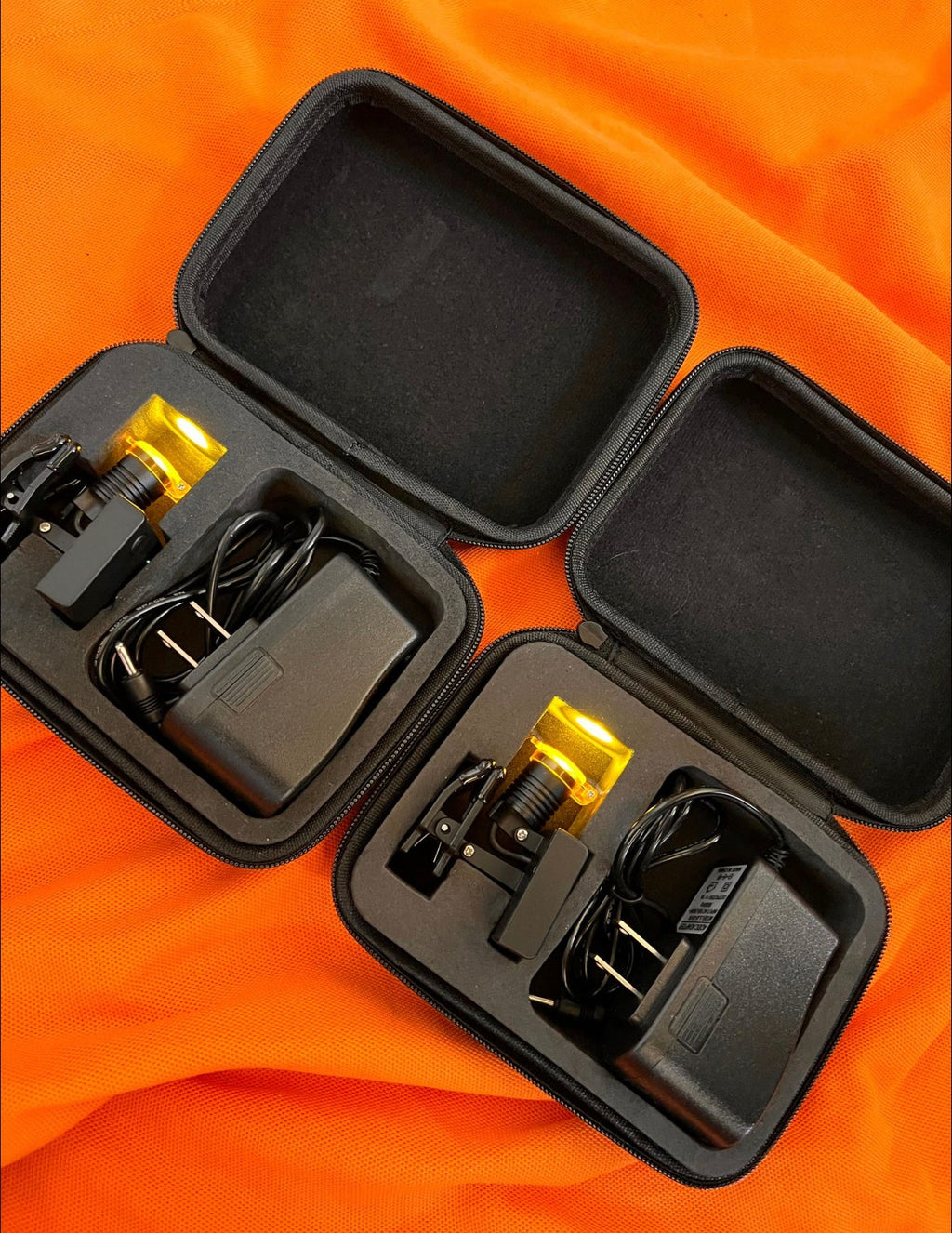 Reserved and shipped for Dr.Murat Atli 2 X Loaner Dental Loupes Wireless LED light System With Orange Filter, Charger and Carry Case Lightweight