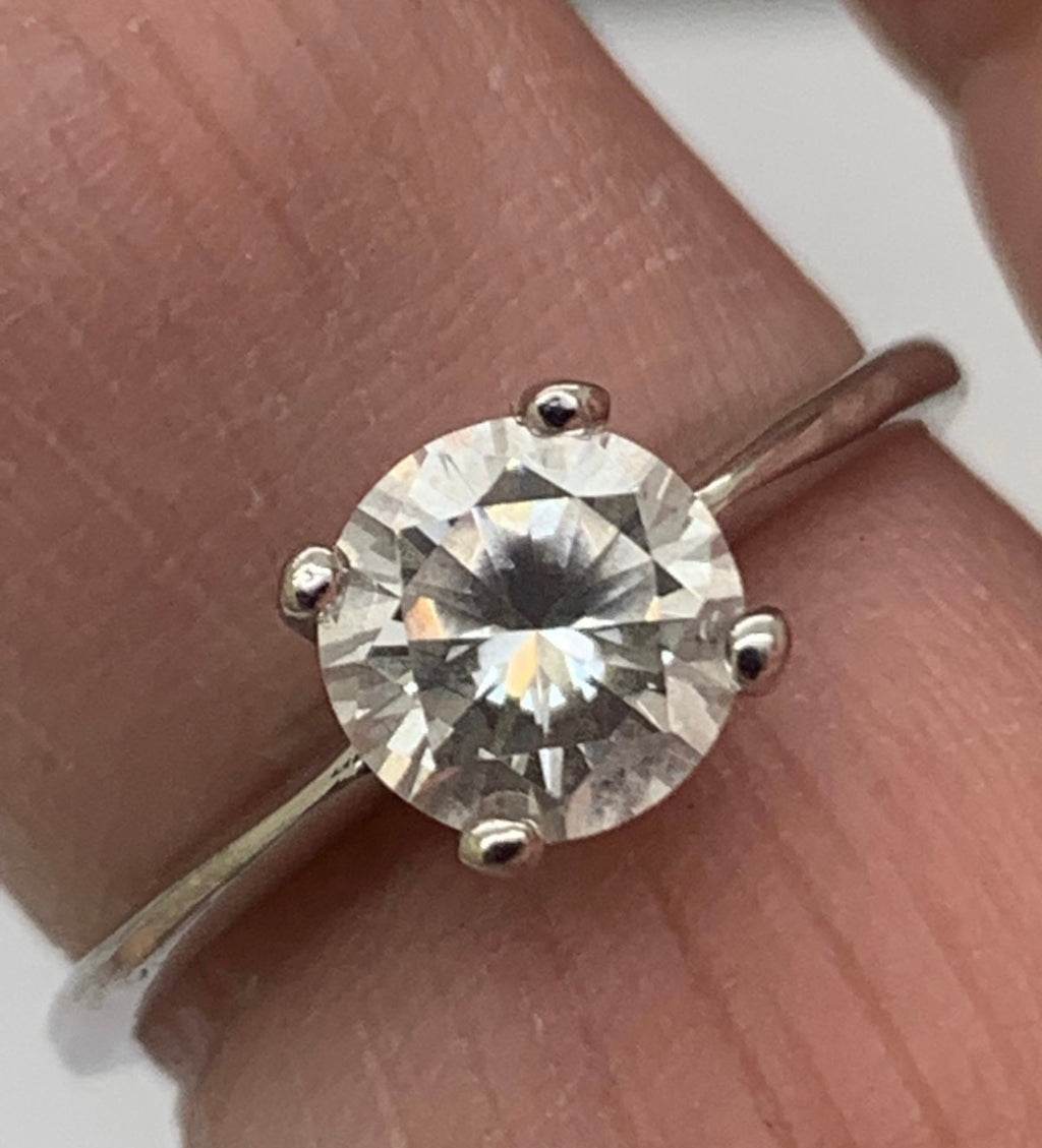 #787 925 Vintage Cz Ring Size 8.25