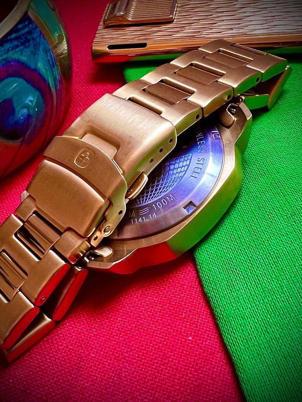 #330 Wenger Edge Gold to e wrait Watch large beautiful Swiss Made