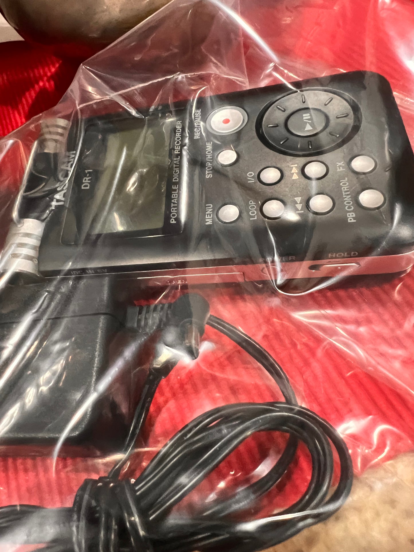 Tascam DR-1 Portable Digital Recorder w/ Battery MW3A3 Tascam Dr-1 Handy Recorder 2GB / MP3 / WAV / with manual