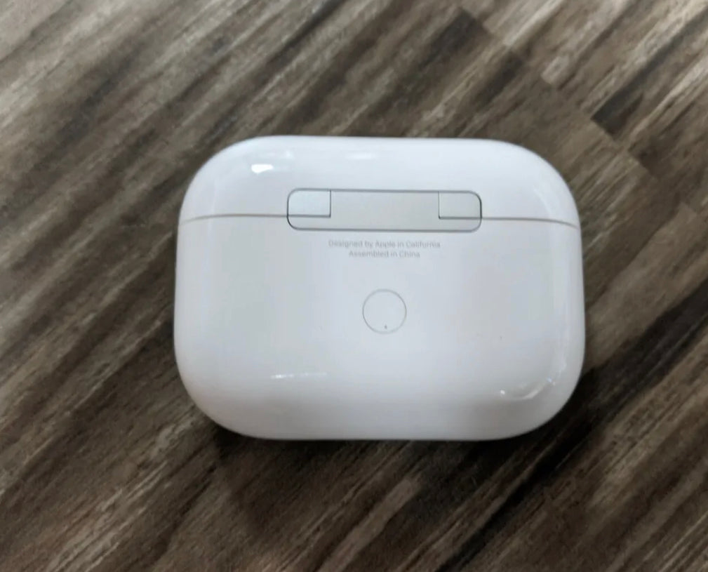 Apple AirPods Pro Wireless Charging Case Only NOT WORKING Apple Airpods Pro