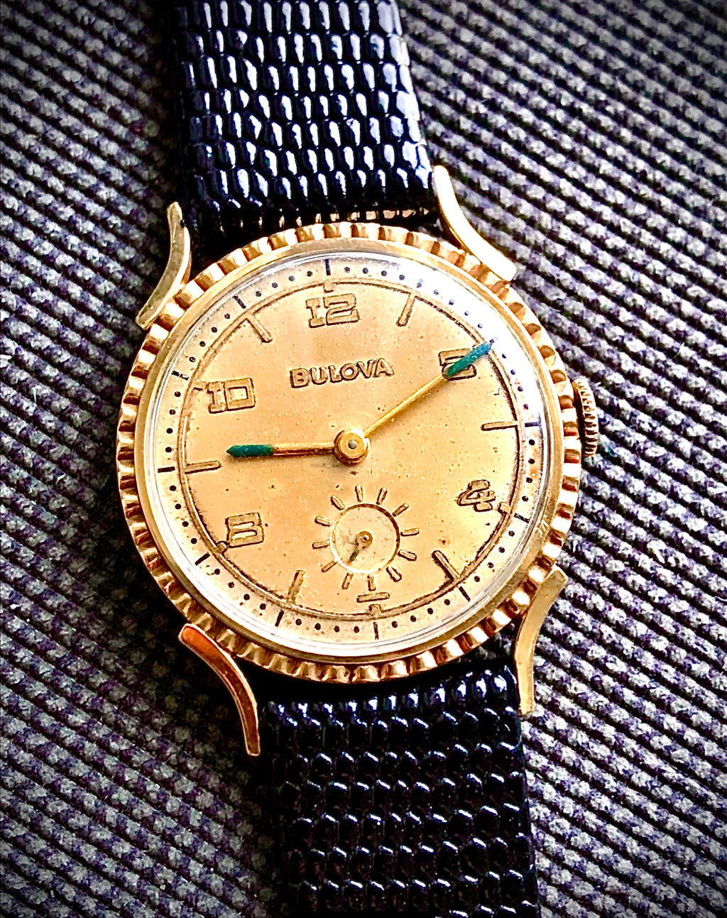 #471-A Amazingly Beautiful Unisex Bulova 21 Jelws 10 K Gold filled