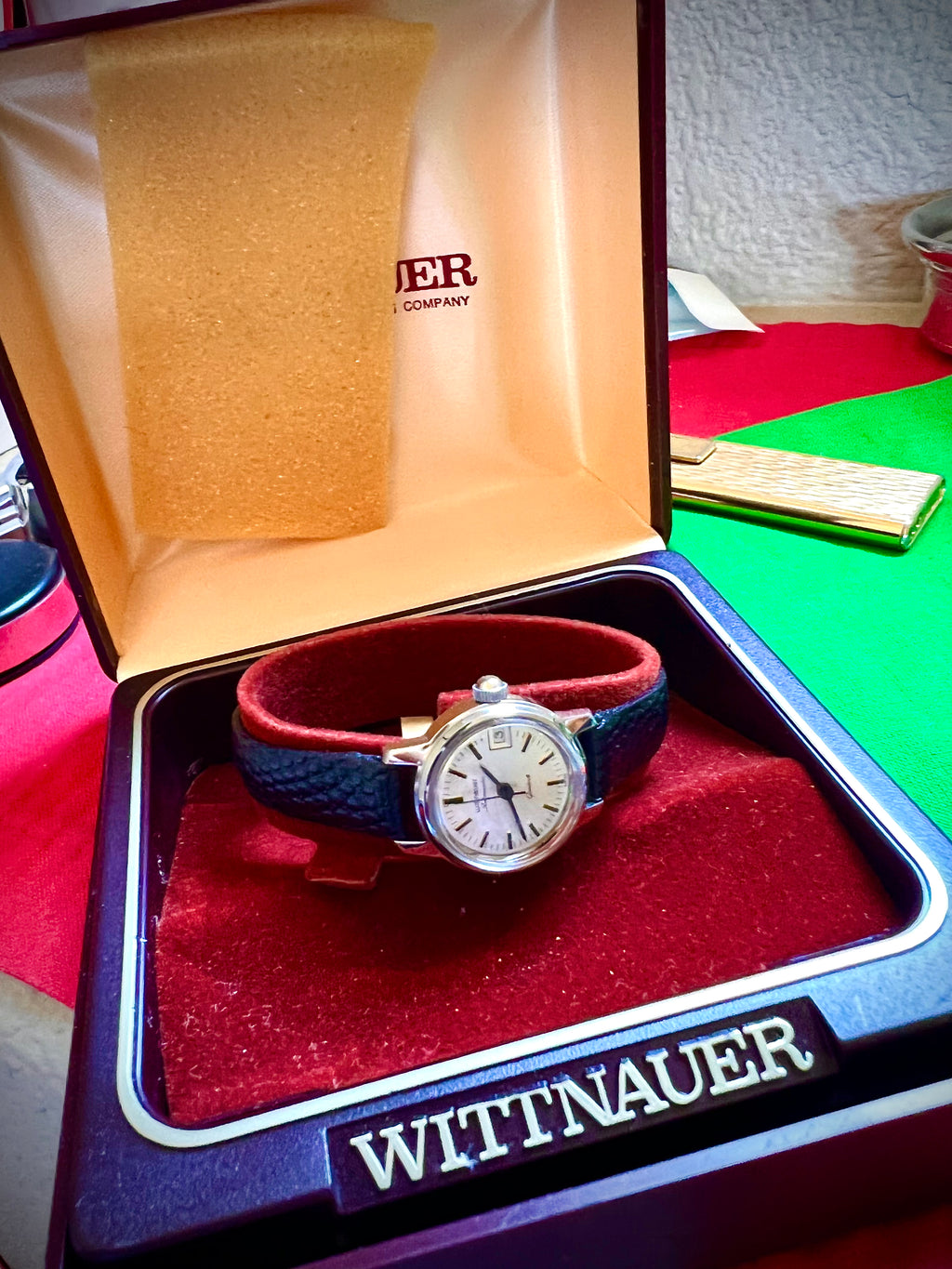 #398 Rare Vintage Wittnauer Geneve Automatic Watch Date Silver Dial Swiss Stainless Steel w/ Original Wittnauer Box